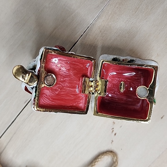 RUCINNI 3.5" Santa in Chimney Hinged Jeweled Christmas Trinket Box - Picture 4 of 6